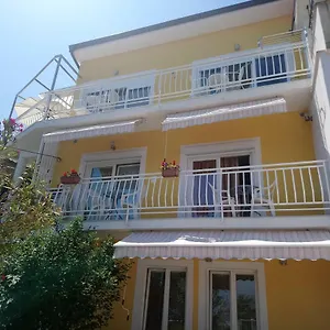 Bonavista Apartment